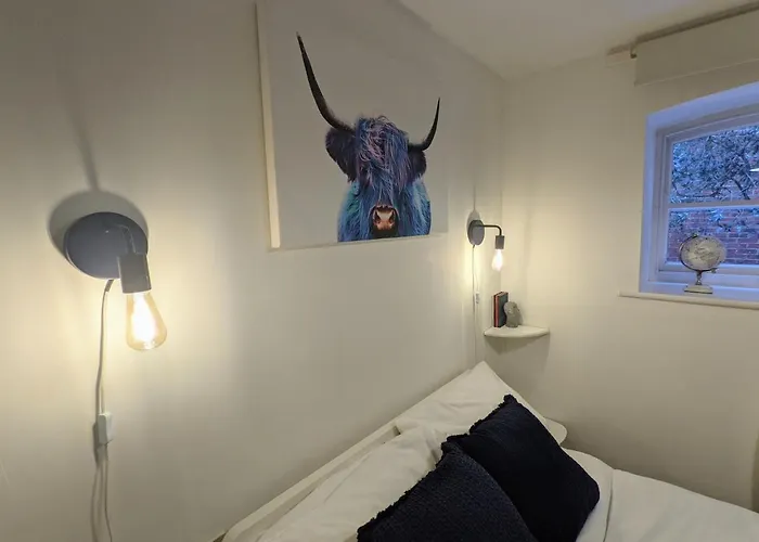 Cosy Riverside - Free Parking شقة