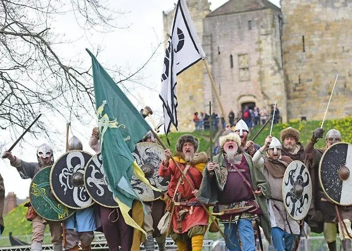 Cosy Riverside - Free Parking