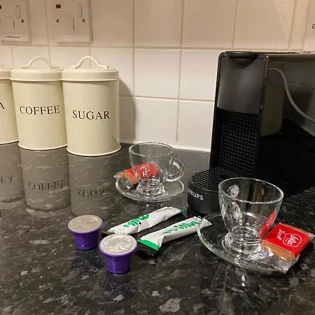 Cosy Riverside - Free Parking